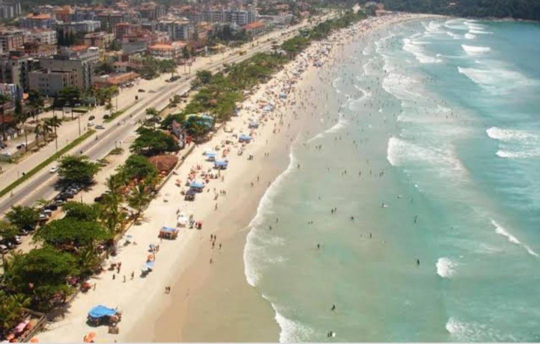 Apartamento Pertinho Do Mar Apartment Ubatuba Bagian luar foto